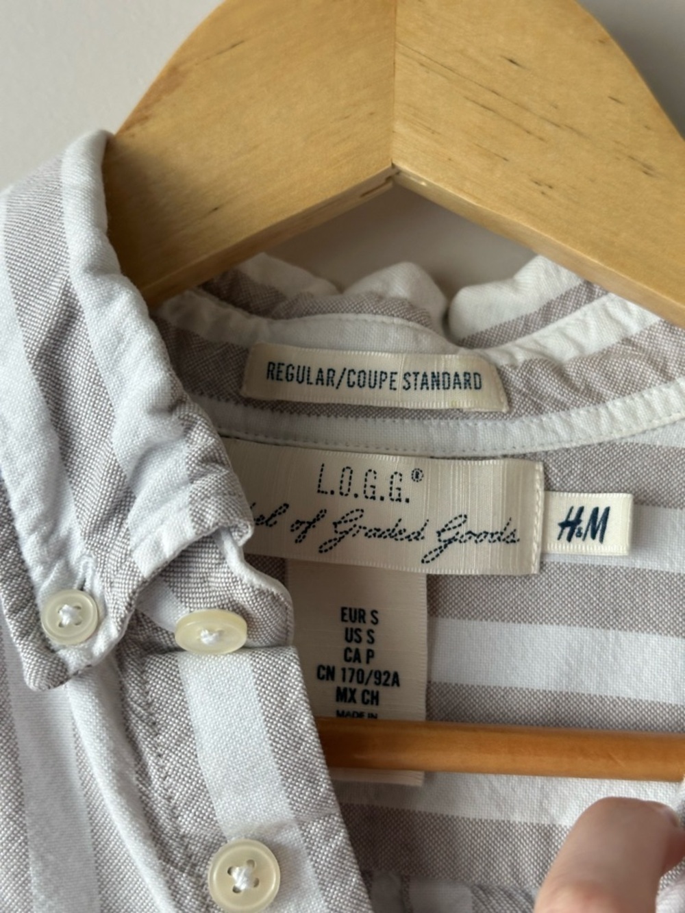 H&M Men's Striped Button-Down Shirt in Light Gray and White